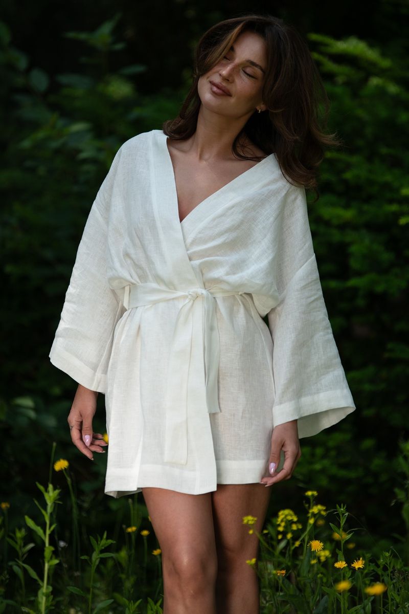 Białe kimono z lnu