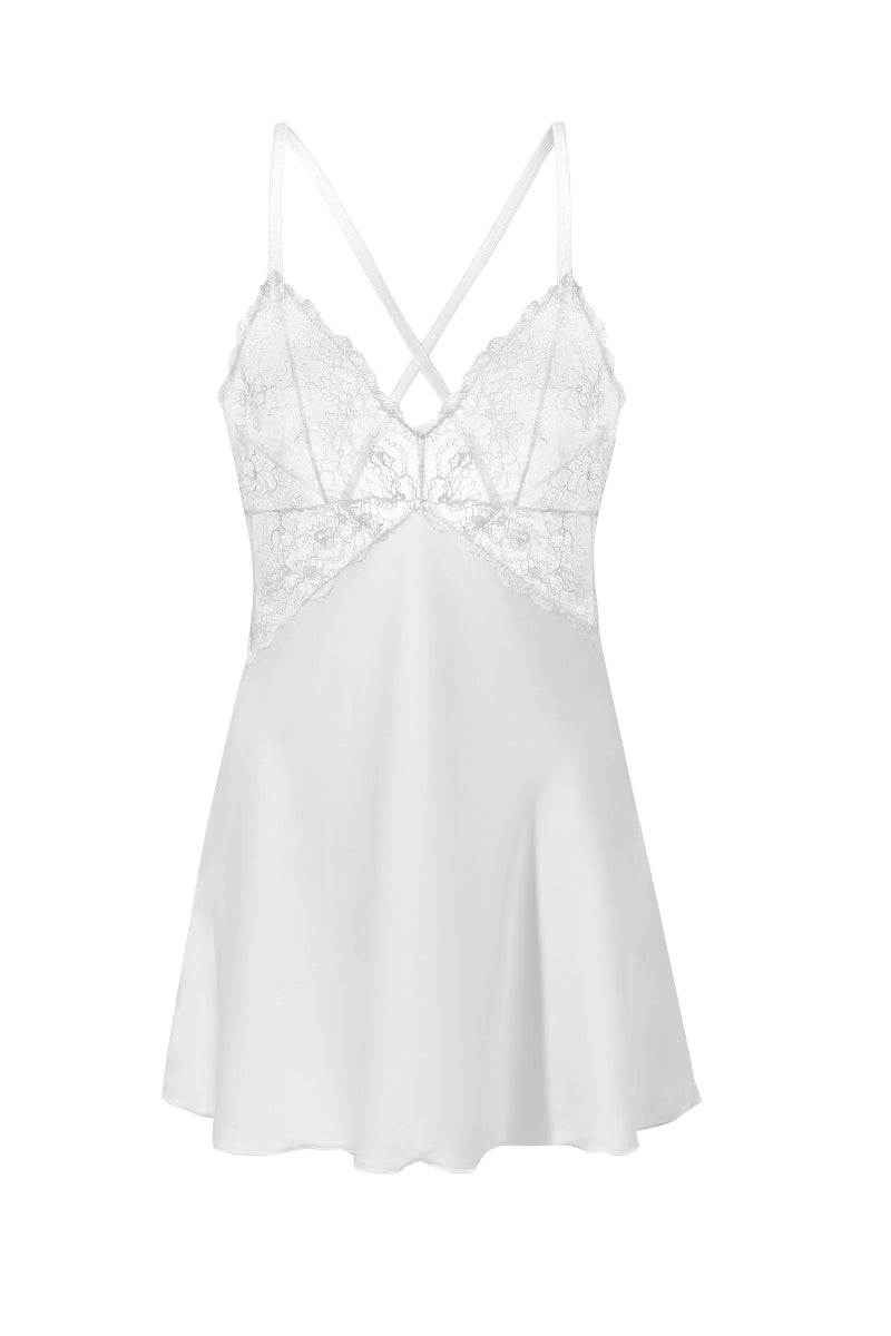 Biała satynowa halka Franka K model Celine z koronkowym wykończeniem, o długości przed kolano. Idealna jako bielizna nocna w klasycznym stylu.