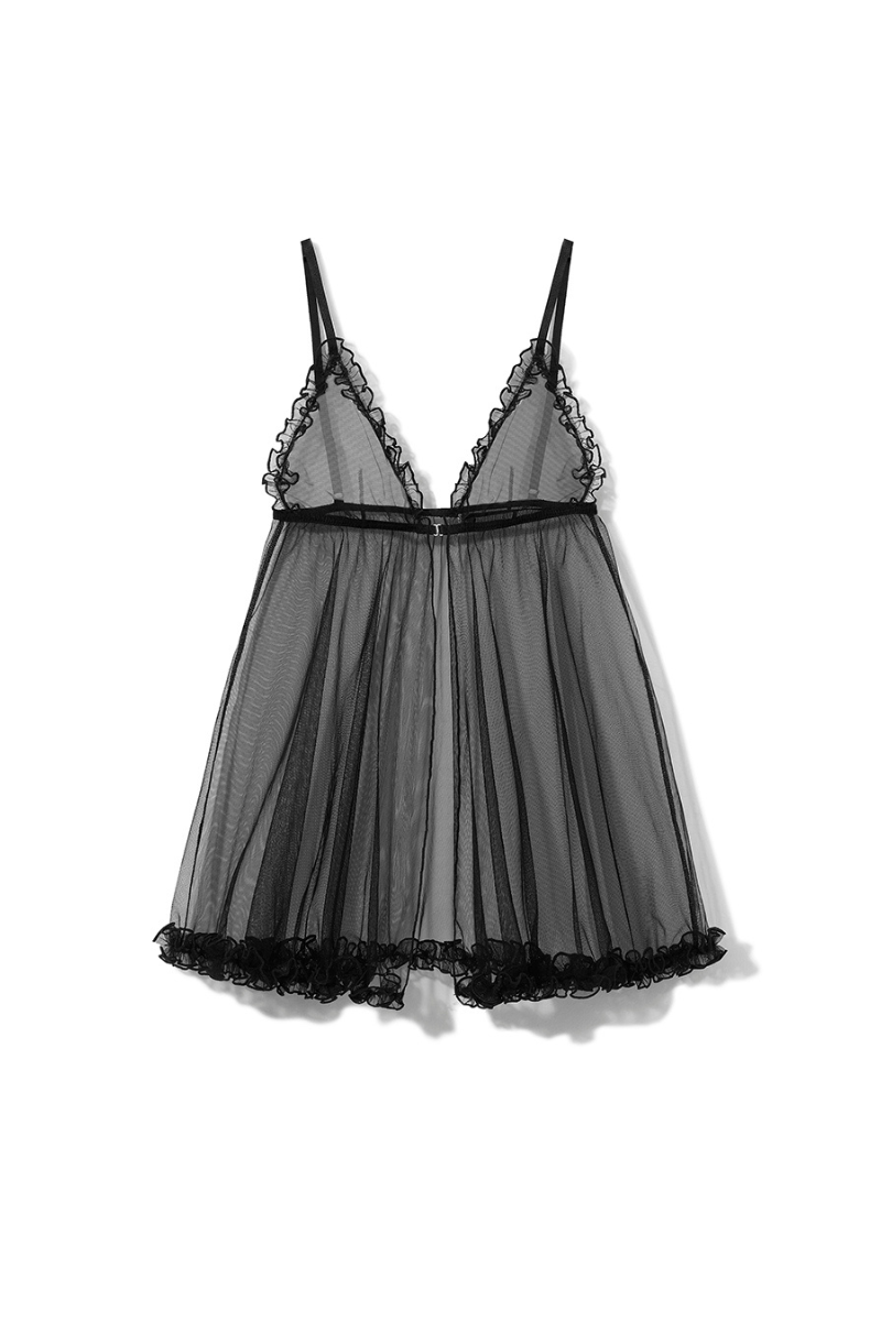 Czarna koszulka typu baby doll Franka K o długości do bioder, wykonana z lekkiego materiału i dopasowana do sylwetki.