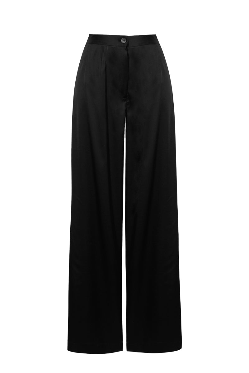 Szerokie spodnie Franka K model Remy w kolorze czarnym, wykonane z połyskującej satyny, o luźnym i eleganckim kroju.