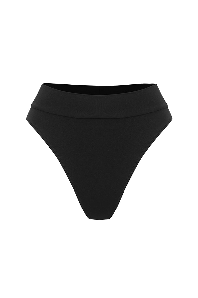 Dół od bikini Franka K model Kawai w kolorze czarnym, wysoko wycięty na biodrach.