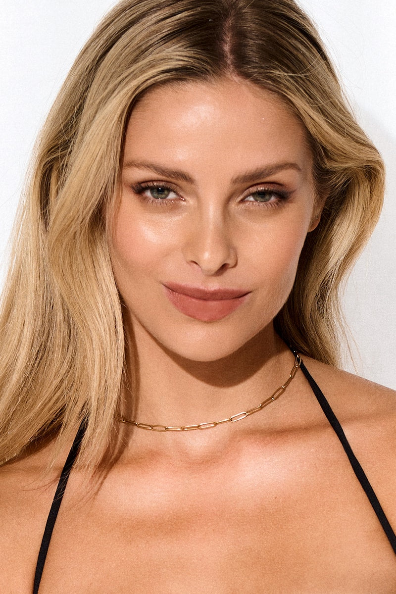 Naszyjnik Franka K model Loraine, typu spinacz, w złotym kolorze, o eleganckim i nowoczesnym splocie ogniw.