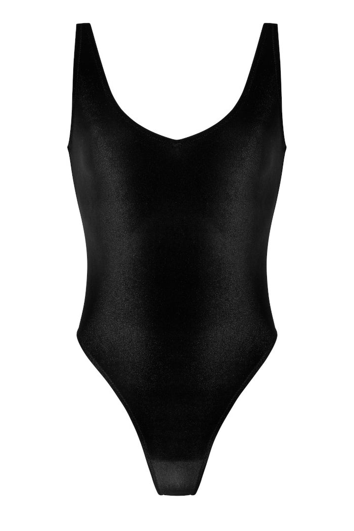 Aksamitne body Franka K model Madison w kolorze czarnym, z głęboko wyciętym dekoltem i plecami, dopasowane do sylwetki.